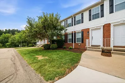 303 Lakeview Court, Adams Township, PA 16046 - Photo 2