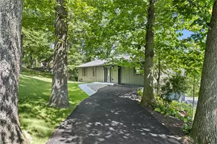 233 Horseshoe Dr, Adams Township, PA 16046 - Photo 2