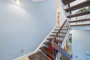 502 Cherry Ct, Ross Twp, PA 15237 - Photo 4