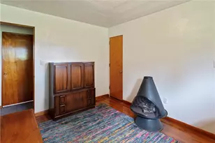 109 Beacon Rd, Penn Township, PA 16053 - Photo 18
