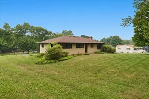 109 Beacon Rd, Penn Township, PA 16053 - Photo 30
