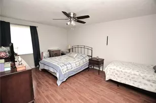 907 Stoneridge Blvd, Twp of But SW, PA 16001 - Photo 22