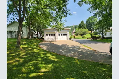 798 Race St, Franklin Township, PA 15370 - Photo 4