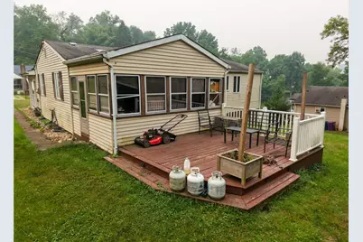 147 College Ave, Pittsburgh, PA 15239 - Photo 16