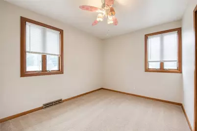 147 College Ave, Pittsburgh, PA 15239 - Photo 8