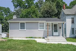 1227 McCabe Ave, Coraopolis, PA 15108 - Photo 2