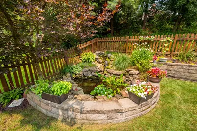 1129 Meadowbrook Drive, Canonsburg, PA 15317 - Photo 8