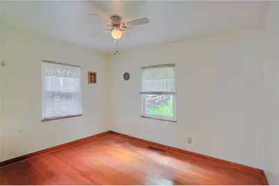 108 Hazen Ave, Ellwood City, PA 16117 - Photo 34