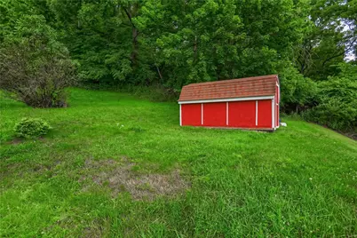108 Hazen Ave, Ellwood City, PA 16117 - Photo 12