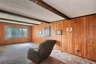 108 Hazen Ave, Ellwood City, PA 16117 - Photo 28