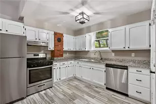 404 Washington Ave, Oakmont, PA 15139 - Photo 2