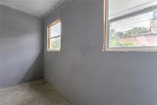 218 N 4th St, Jeannette, PA 15644 - Photo 16