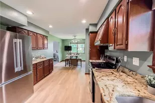 2500 Red Oak Dr, Banksville/Westwood, PA 15220 - Photo 10