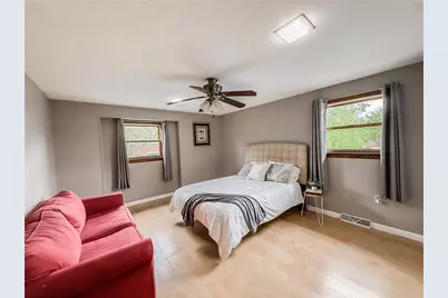 2500 Red Oak Dr, Banksville/Westwood, PA 15220 - Photo 24