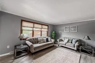 2500 Red Oak Dr, Banksville/Westwood, PA 15220 - Photo 6