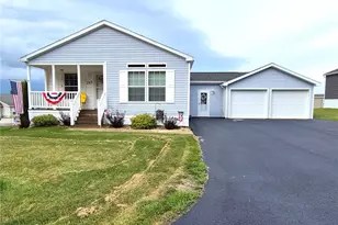 247 Indigo Ln, Somerset Township, PA 15501 - Photo 6