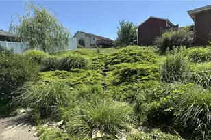 413 Atwood Dr, Rostraver, PA 15012 - Photo 4