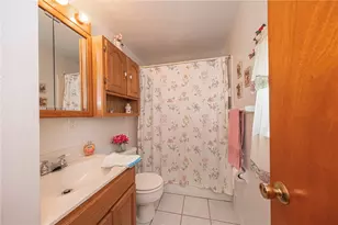 448 Rainier Dr, Pittsburgh, PA 15239 - Photo 10