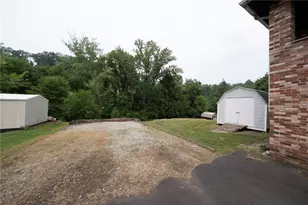 448 Rainier Dr, Pittsburgh, PA 15239 - Photo 30