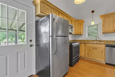807 Market St, Bridgewater, PA 15009 - Photo 10