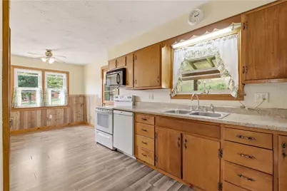 3224 Berlin Plank Rd, Brothersvalley Township, PA 15530 - Photo 2