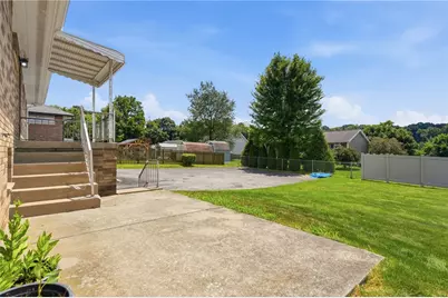 125 W Rockenstein Ave, Twp of But SW, PA 16001 - Photo 20