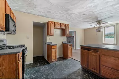 533 Woodward Ave, Stowe Township, PA 15136 - Photo 8
