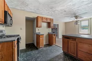 533 Woodward Ave, Stowe Township, PA 15136 - Photo 8
