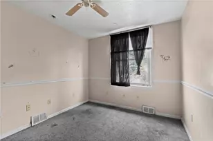533 Woodward Ave, Stowe Township, PA 15136 - Photo 10