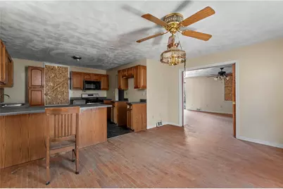 533 Woodward Ave, Stowe Township, PA 15136 - Photo 6