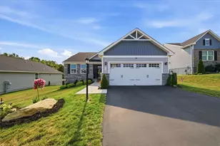 112 Olivia Dr, Center Township, PA 15061 - Photo 32