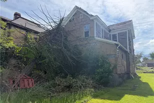 221 N Gallatin Ave, Uniontown, PA 15401 - Photo 4
