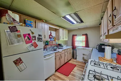 3033 Bremen Avenue, Pittsburgh, PA 15227 - Photo 6