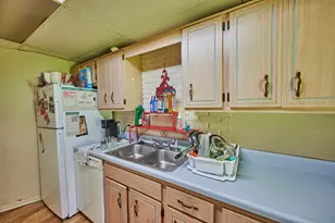 3033 Bremen Ave, Pittsburgh, PA 15227 - Photo 10