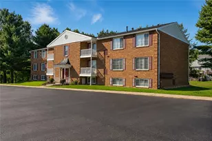 951 Woodhollow Dr, Cranberry Township, PA 16066 - Photo 1