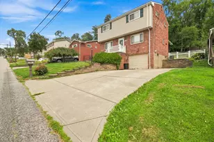 5877 Pleasant St, South Park, PA 15129 - Photo 6
