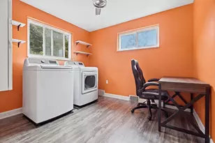 5877 Pleasant St, South Park, PA 15129 - Photo 36