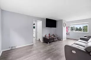5877 Pleasant St, South Park, PA 15129 - Photo 18