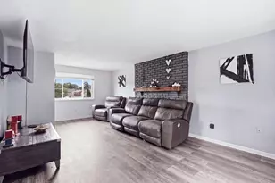 5877 Pleasant St, South Park, PA 15129 - Photo 16