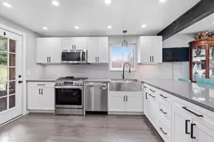 5877 Pleasant St, South Park, PA 15129 - Photo 22