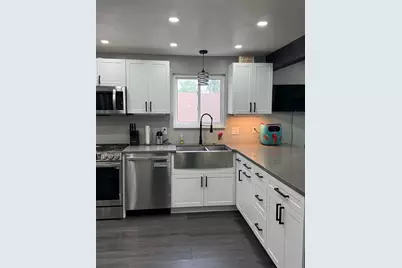5877 Pleasant Street, South Park, PA 15129 - Photo 2