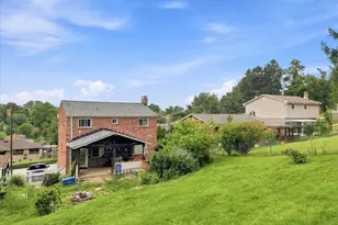 5877 Pleasant St, South Park, PA 15129 - Photo 12