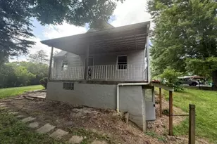 222 W Shaffer Rd, Center Township, PA 15001 - Photo 2