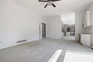 2501 Birchwood Ct, Pittsburgh, PA 15090 - Photo 14
