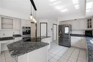 2501 Birchwood Ct, Pittsburgh, PA 15090 - Photo 10