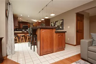 516 Donatello, Hempfield Township, PA 15642 - Photo 16