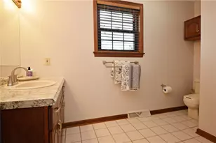 516 Donatello, Hempfield Township, PA 15642 - Photo 32