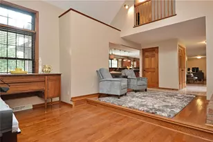 516 Donatello, Hempfield Township, PA 15642 - Photo 10