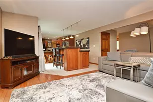 516 Donatello, Hempfield Township, PA 15642 - Photo 6