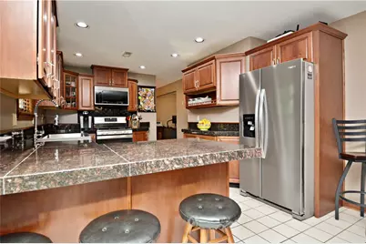 516 Donatello, Hempfield Township, PA 15642 - Photo 14